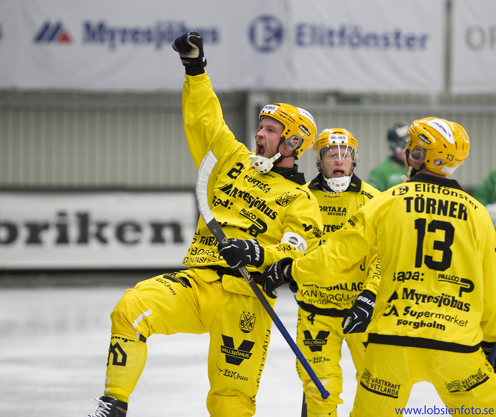 Vetlanda 20160108 Bandy Elitserien Vetlanda BK - Hammarby ( Foto: Matthias Lobsien, lobsienfoto.se) Nyckelord Keywords :